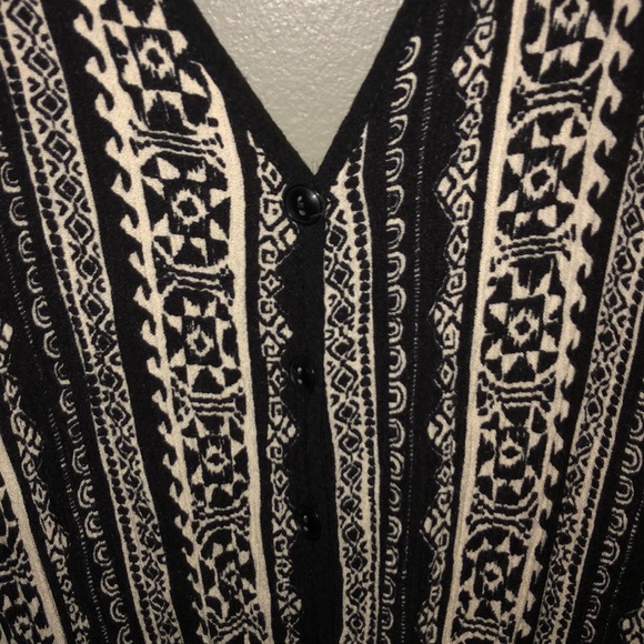 Tribal pattern romper - Picture 4 of 4